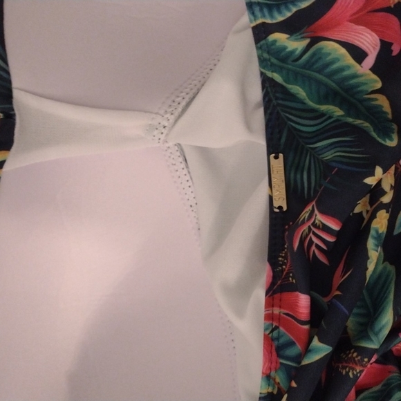 Simply Fit Swimming suits - Picture 8 of 9